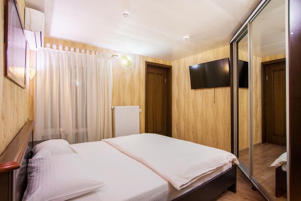 Soprano Apart Hotel Odesa Exterior foto